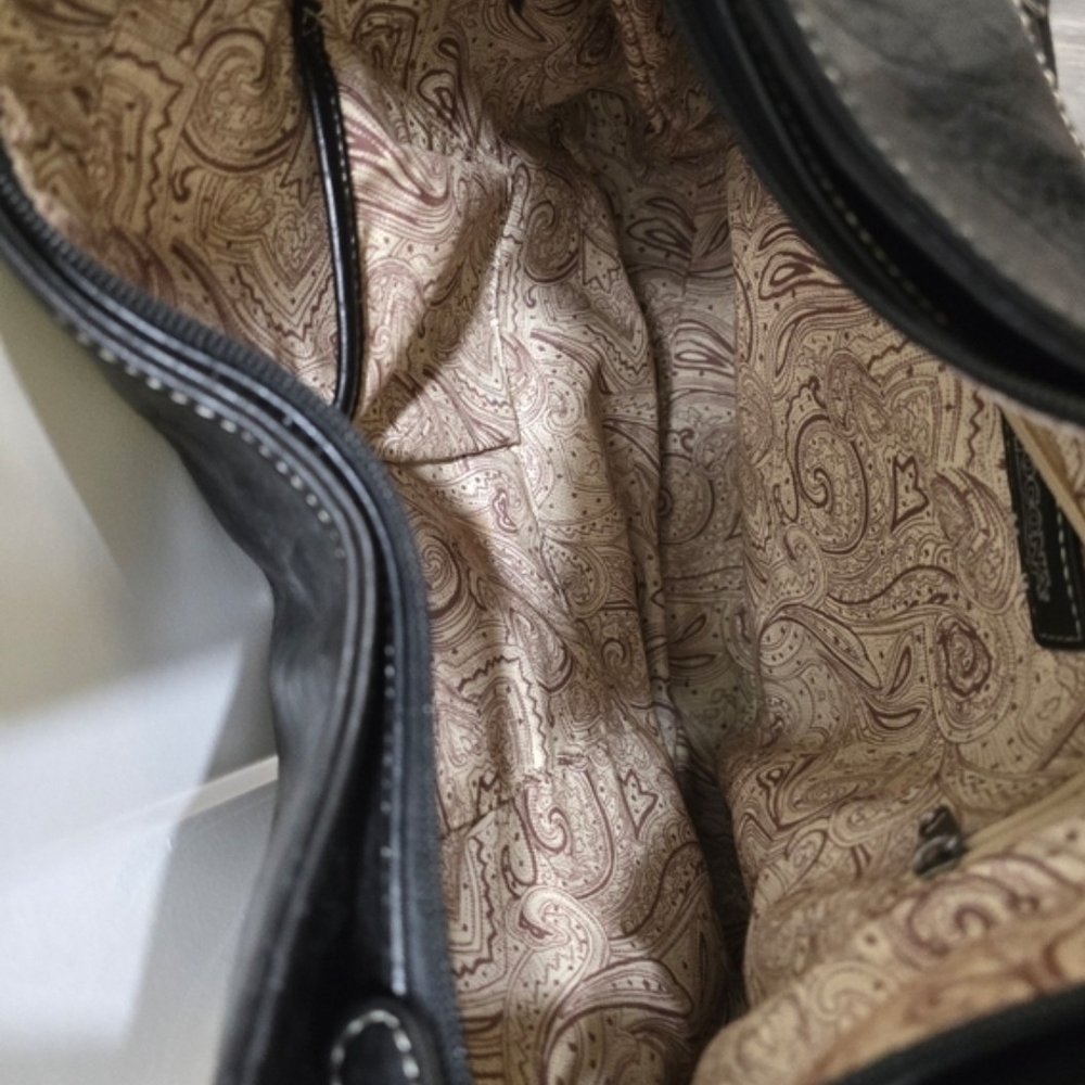 Woman's Black/Brown Leather- Like Purse With Flowers On Handles, Size 21x12x5 - Picture 3 of 12